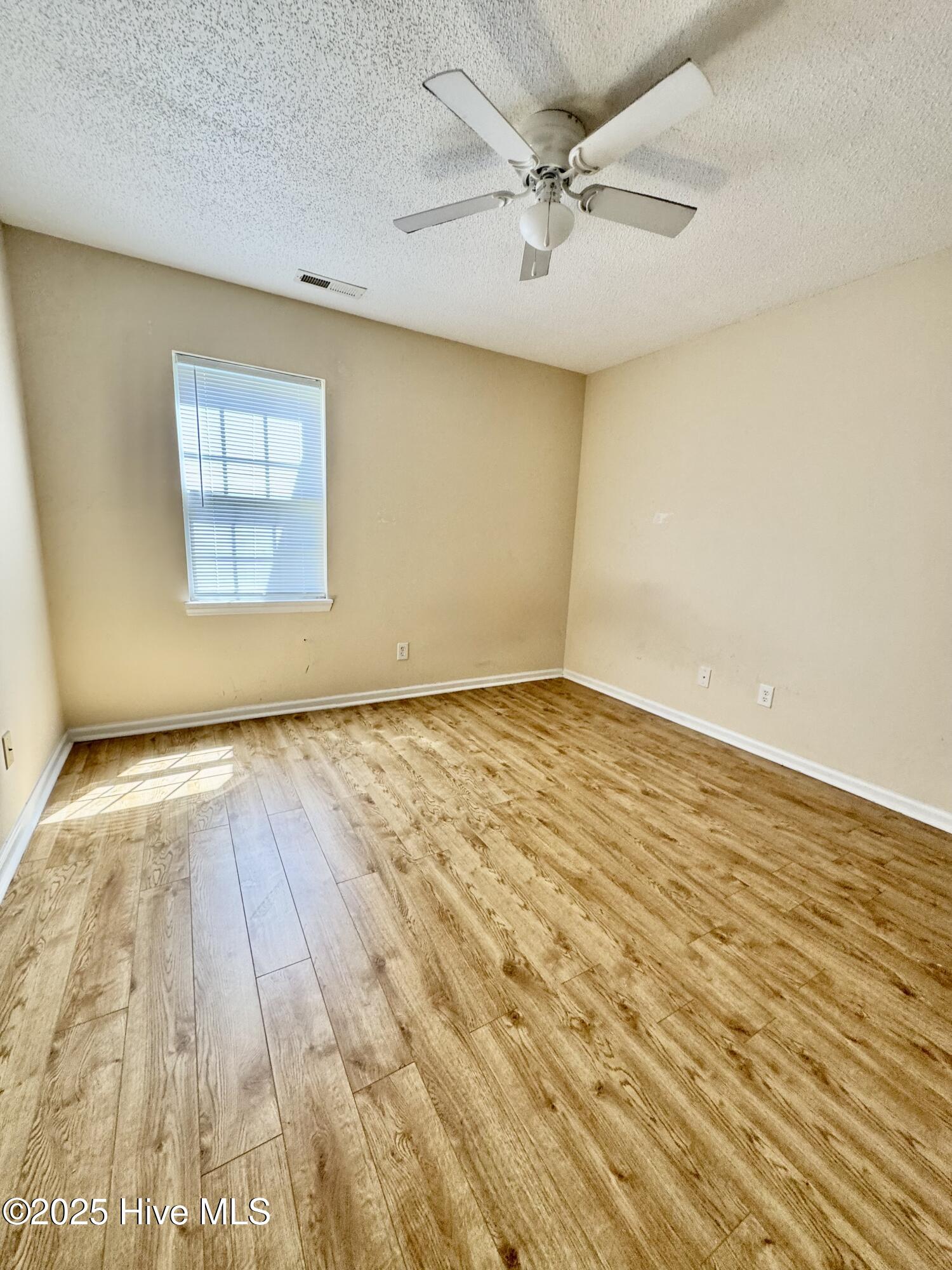 1127 Brownlea Drive, Unit A Greenville, NC 27858 - Photo 12 of 24 IMG_8487