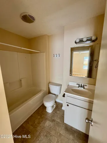 $1,400 | 1127 Brownlea Drive, Unit A, Greenville, NC 27858