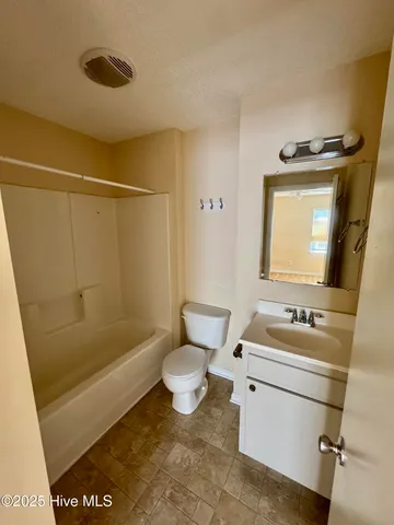 $1,400 | 1127 Brownlea Drive, Unit A, Greenville, NC 27858