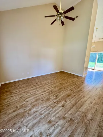 $1,400 | 1127 Brownlea Drive, Unit A, Greenville, NC 27858