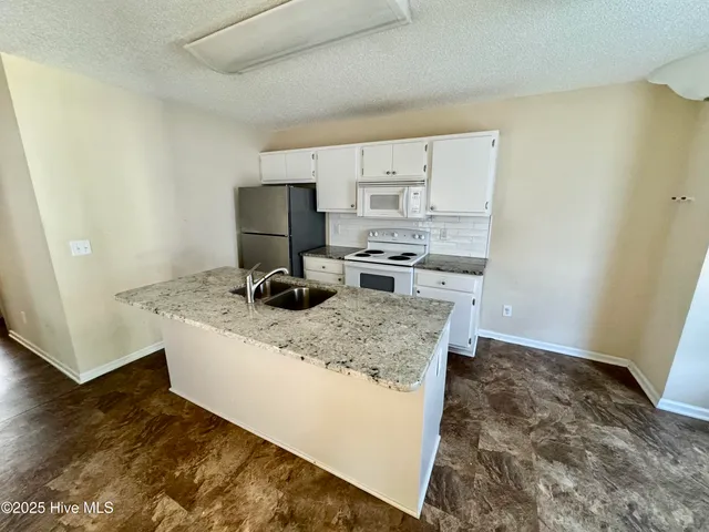 $1,400 | 1127 Brownlea Drive, Unit A, Greenville, NC 27858