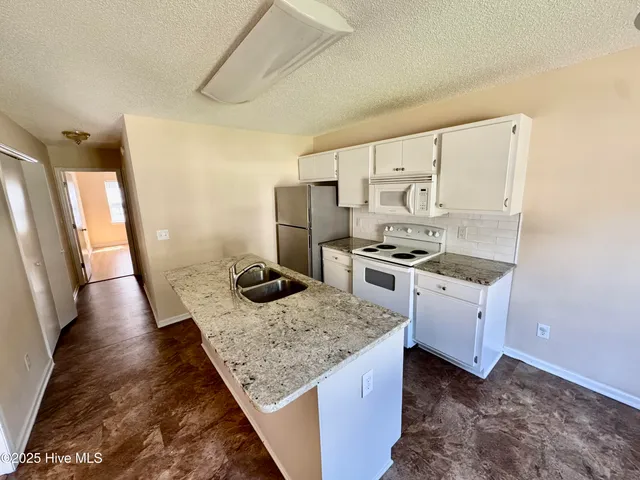 $1,400 | 1127 Brownlea Drive, Unit A, Greenville, NC 27858