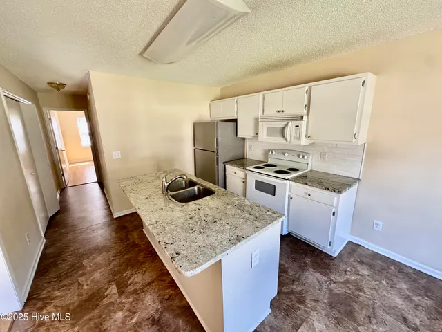 $1,400 | 1127 Brownlea Drive, Unit A, Greenville, NC 27858