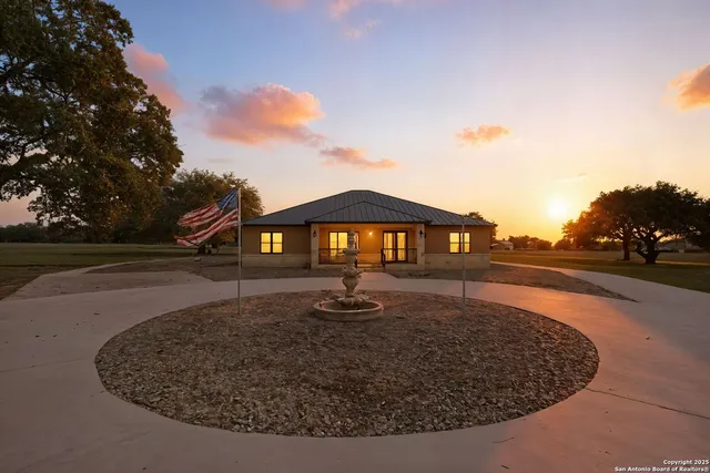 $699,850 | 3172 Interstate 35, Natalia, TX 78059