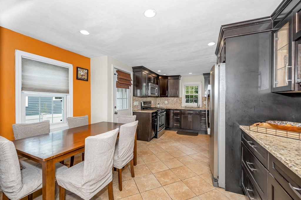 17 Breakheart Road Saugus, MA 01906 - Photo 7 of 42 Gallery Image 7