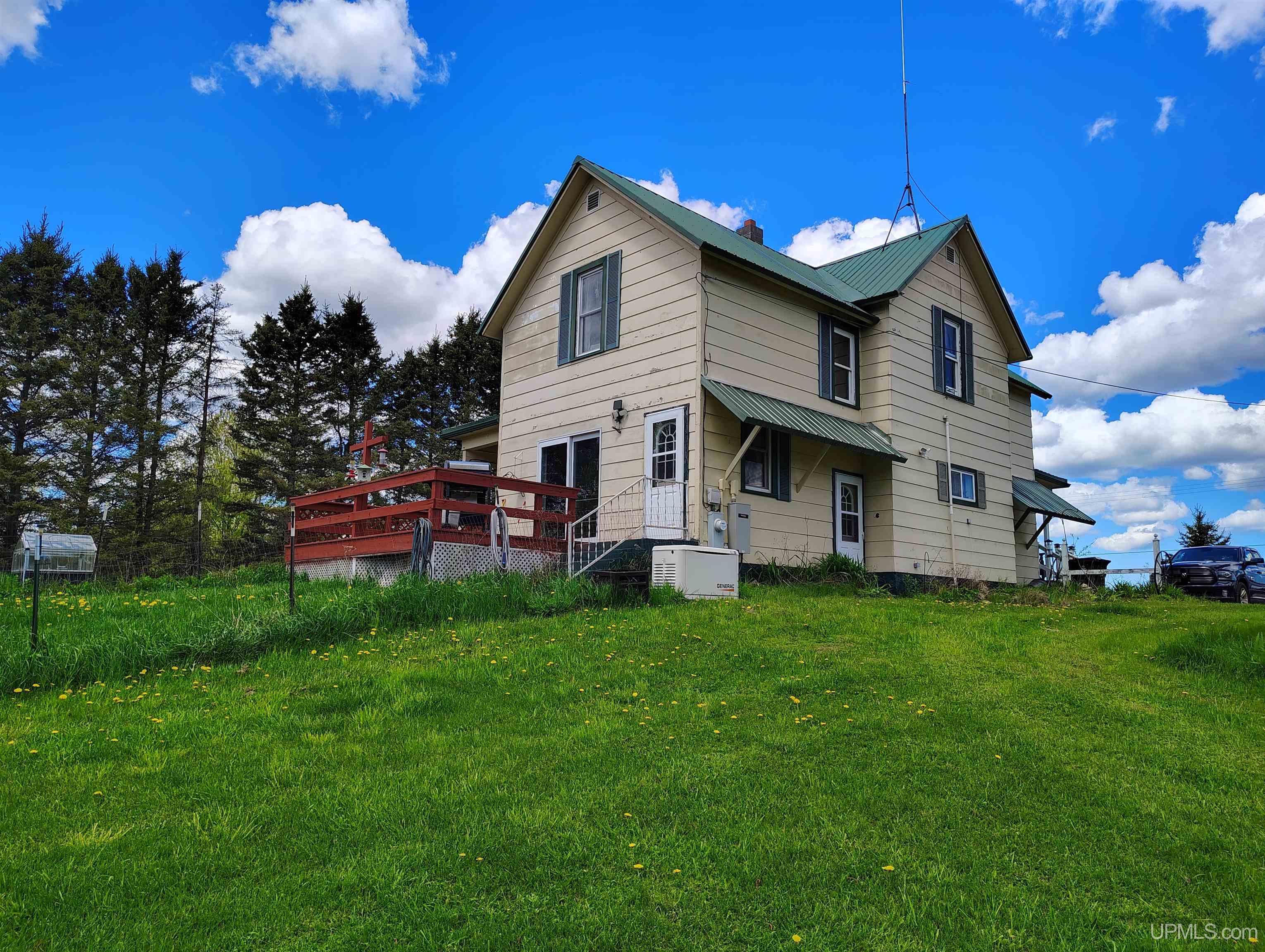 4203 East Maple Ridge 37th Road Rock, MI 49880 - Photo 2 of 31