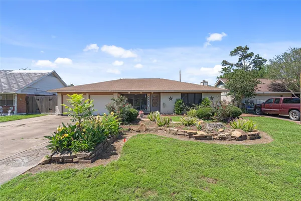 $259,000 | 2521 Pickerton Drive, Deer Park, TX 77536