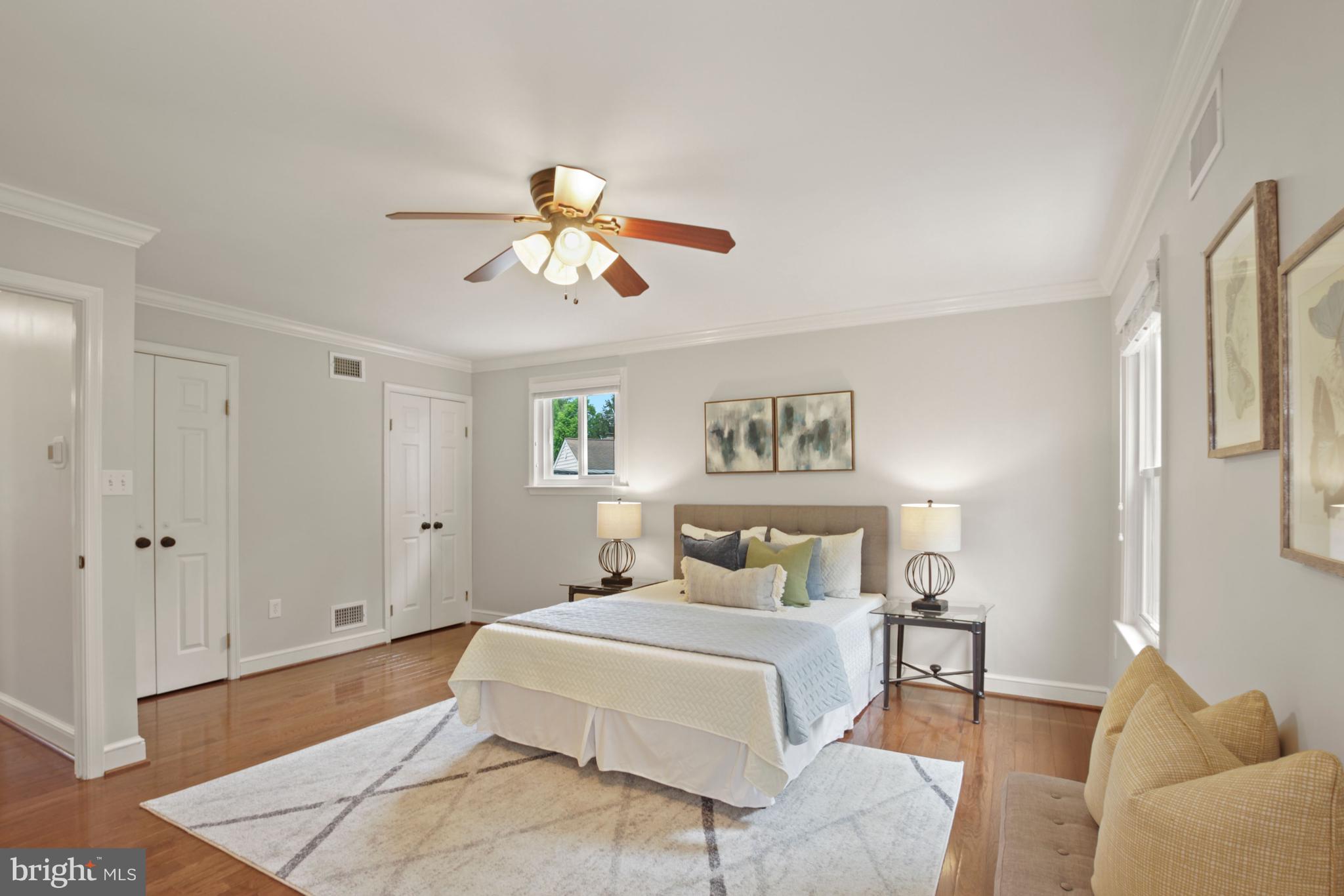 20 Southview Court Silver Spring, MD 20905 - Photo 19 of 41 Master bedroom