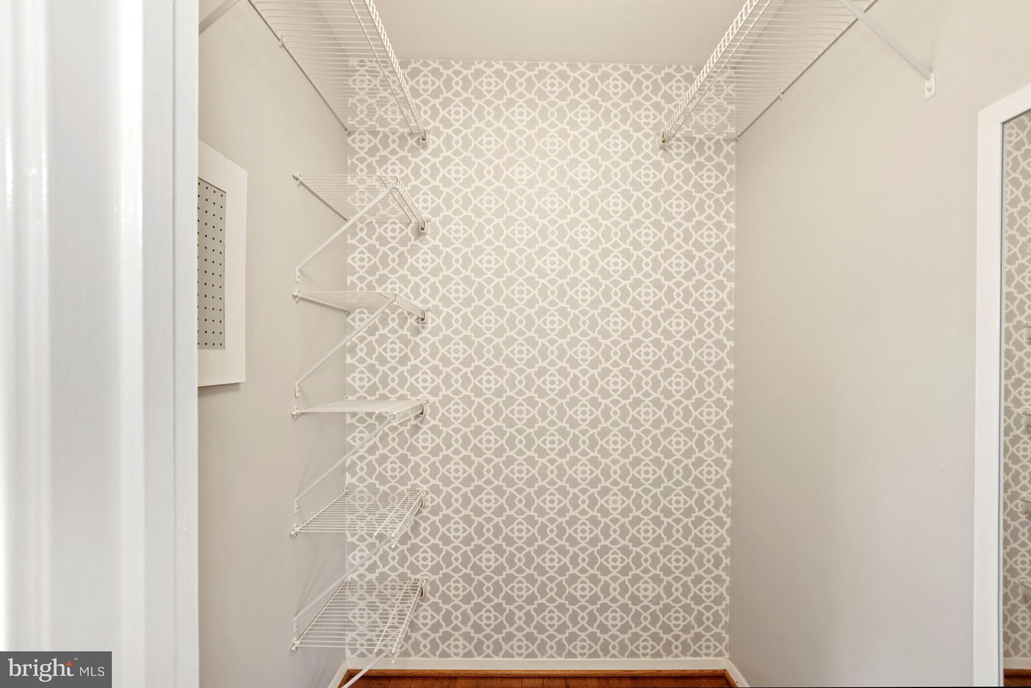 20 Southview Court Silver Spring, MD 20905 - Photo 22 of 41 Master walk-in closet