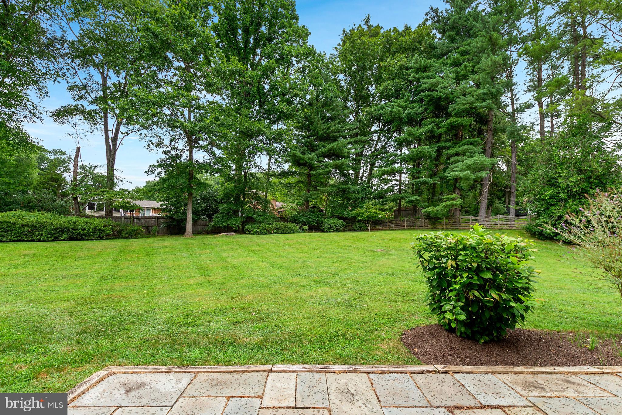 20 Southview Court Silver Spring, MD 20905 - Photo 32 of 41 Fenced rear yard