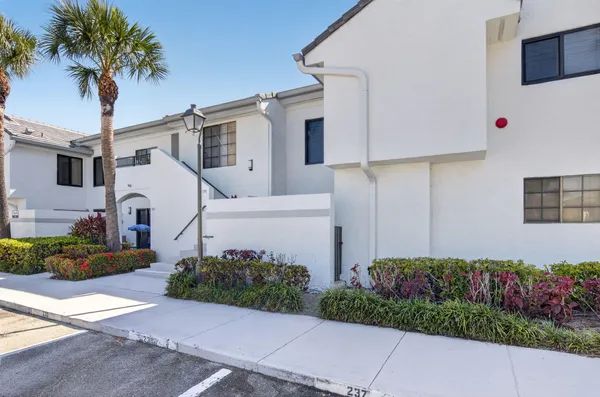 $9,000 | 15694 Loch Maree Lane, Unit 5901, Delray Beach, FL 33446