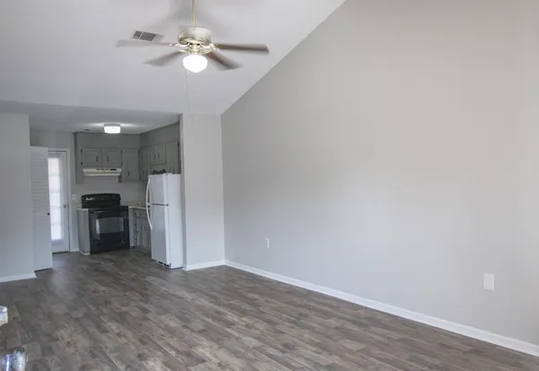 $950 | 140 Lanier Drive, Unit 141, Statesboro, GA 30458