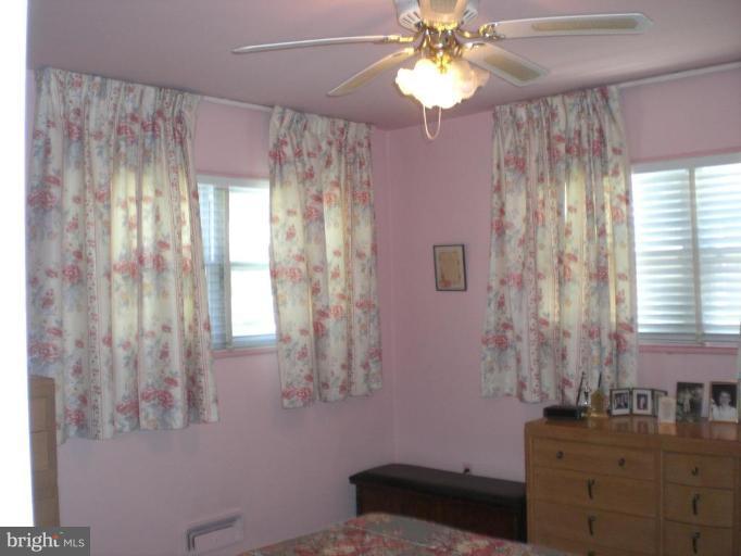 903 Sedgley Road Catonsville, MD 21228 - Photo 4 of 11 Master Bedroom