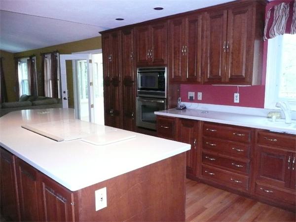 134 Heywood Road Sterling, MA 01564 - Photo 6 of 24 Gallery Image 6