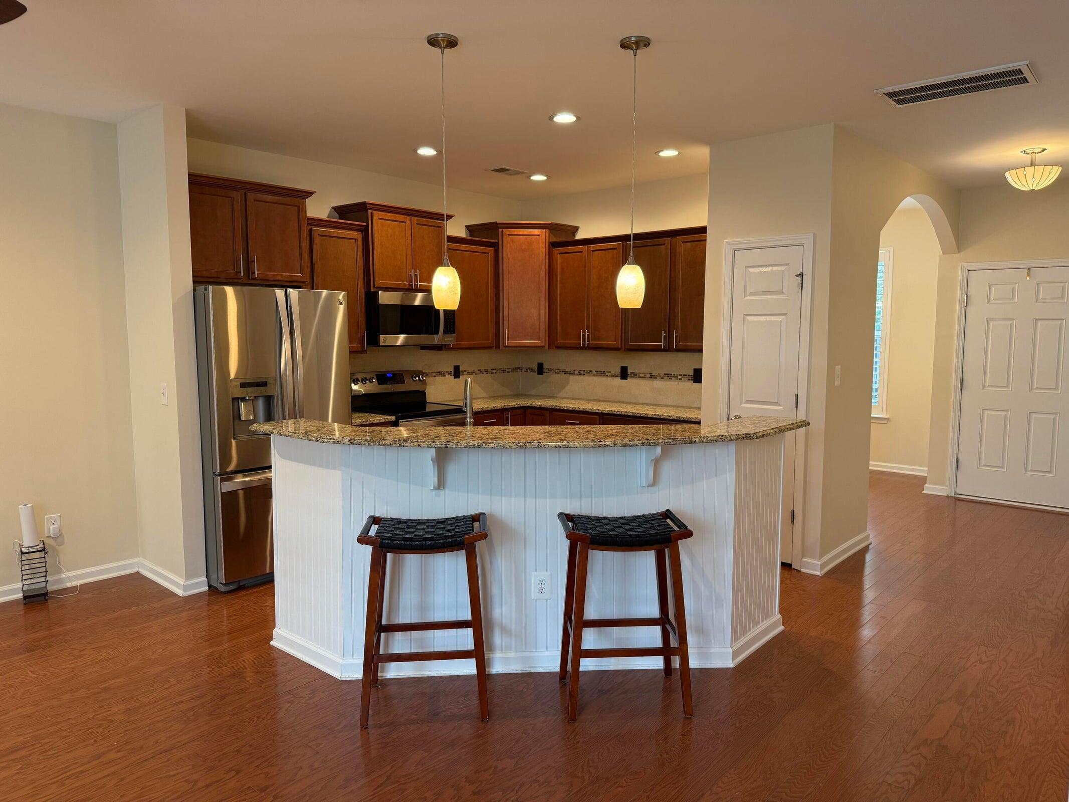 3089 Park W Boulevard Mount Pleasant, SC 29466 - Photo 12 of 54 20250909183038216311000000-o