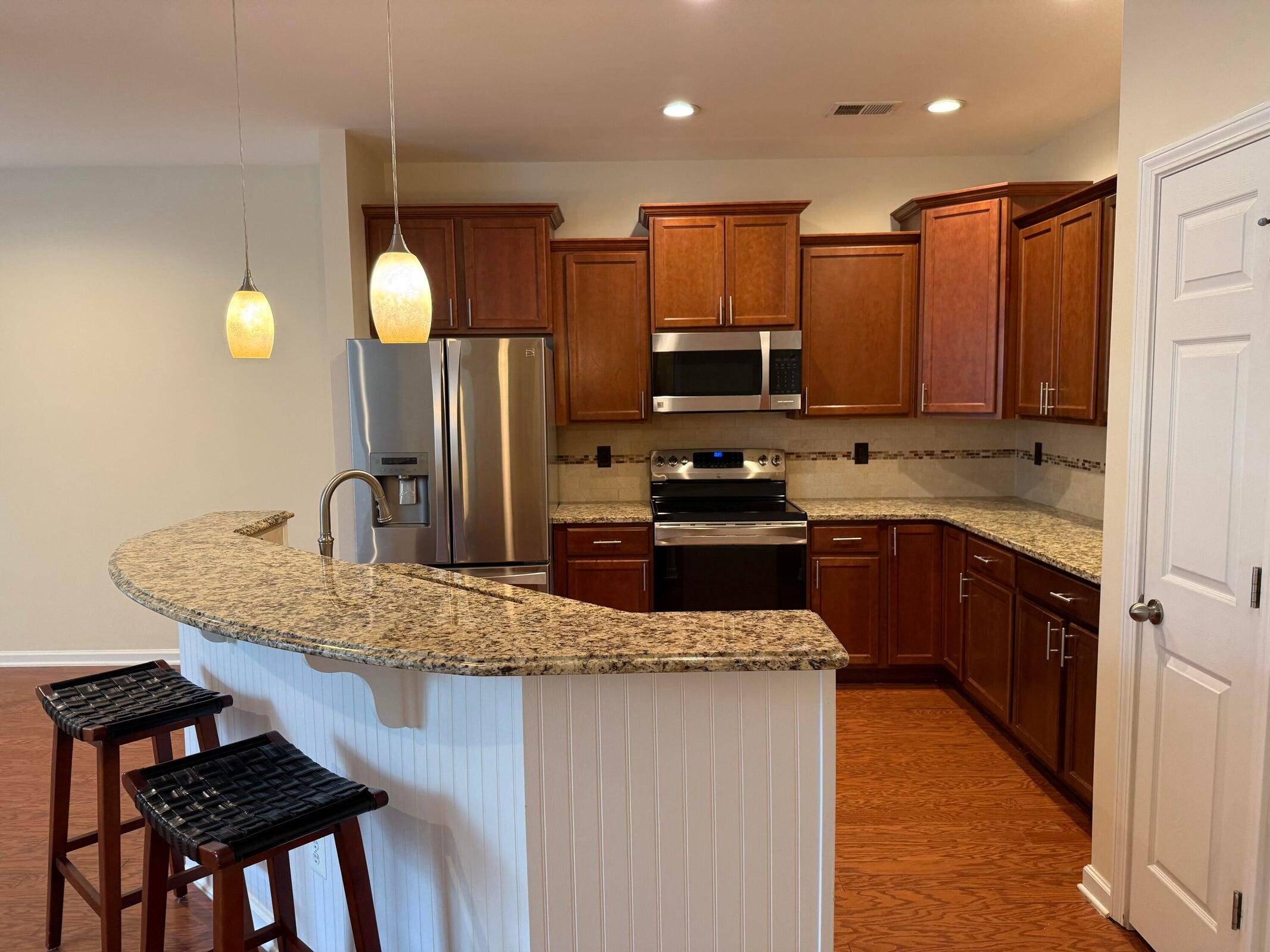 3089 Park W Boulevard Mount Pleasant, SC 29466 - Photo 9 of 54 20250909183013307255000000-o