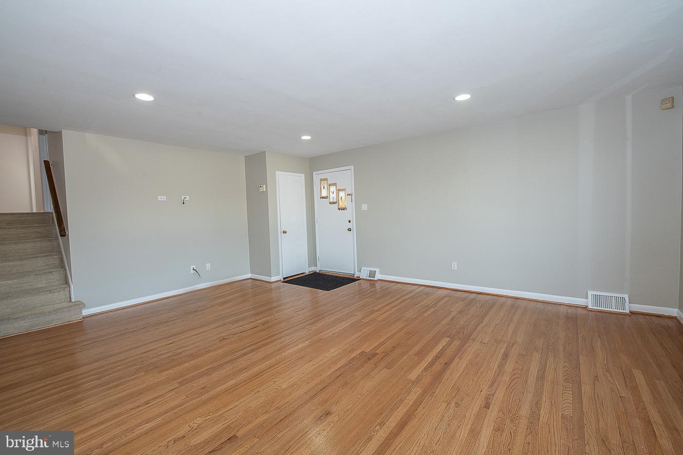 1730 Green Valley Road Havertown, PA 19083 - Photo 2 of 20