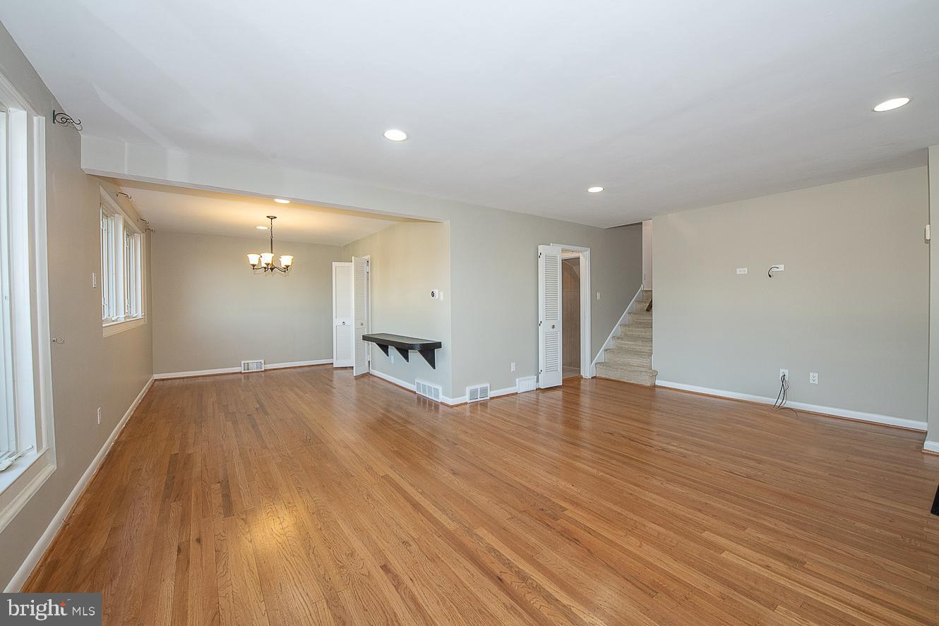 1730 Green Valley Road Havertown, PA 19083 - Photo 4 of 20