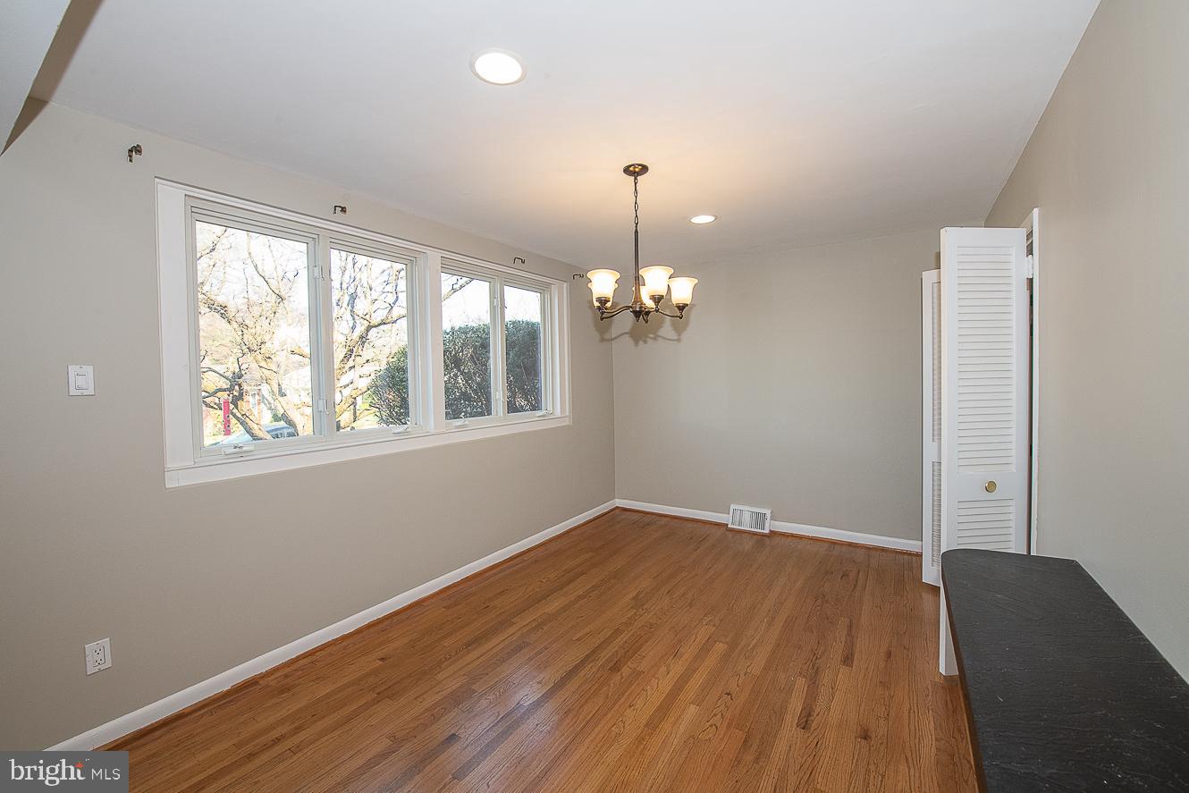 1730 Green Valley Road Havertown, PA 19083 - Photo 5 of 20