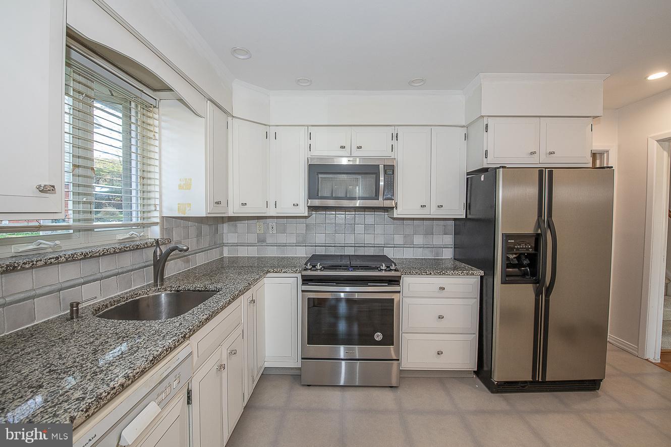 1730 Green Valley Road Havertown, PA 19083 - Photo 6 of 20