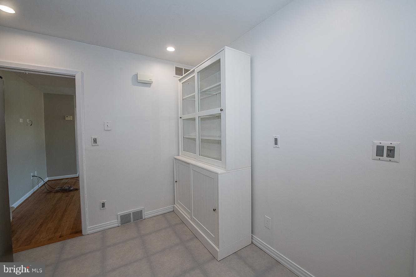 1730 Green Valley Road Havertown, PA 19083 - Photo 8 of 20
