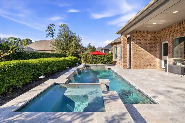 $1,075,000 | 73 Madrone Terrace Place, The Woodlands, TX 77375