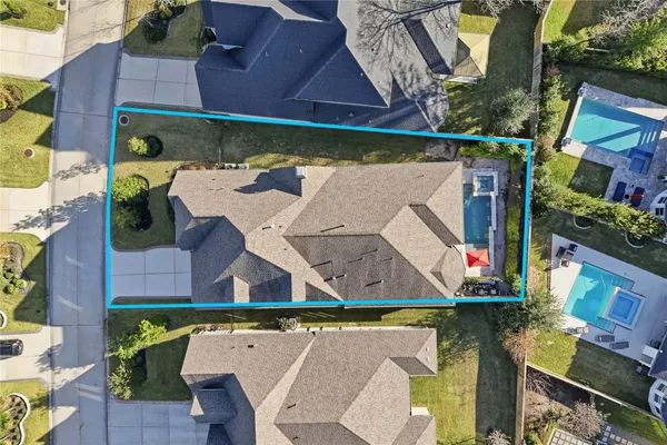 $1,075,000 | 73 Madrone Terrace Place, The Woodlands, TX 77375