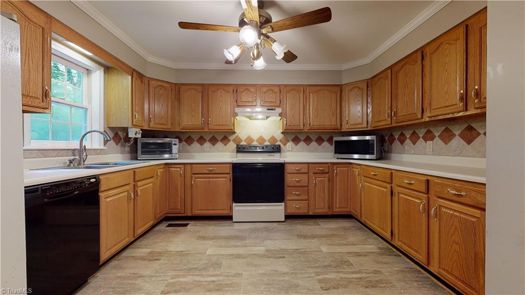 435 Noah Davis Road Roxboro, NC 27574 - Photo 16 of 30