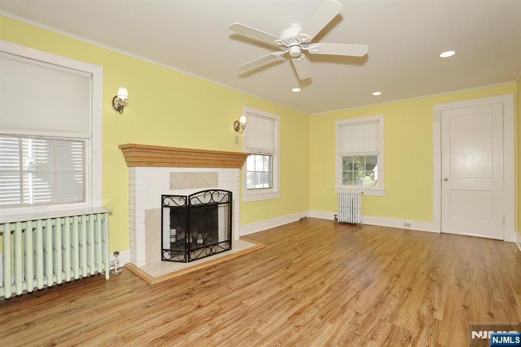 72 Belmar Street Demarest, NJ 07627 - Photo 8 of 39