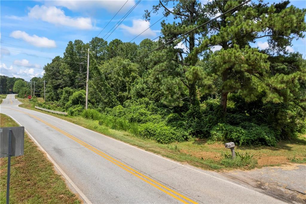 0 Ridgeway Street Commerce, GA 30529 - Photo 3 of 7 a view of a garden area