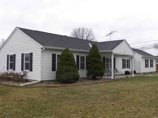 $265,000 | 680 East North Street, Spencer, IN 47460