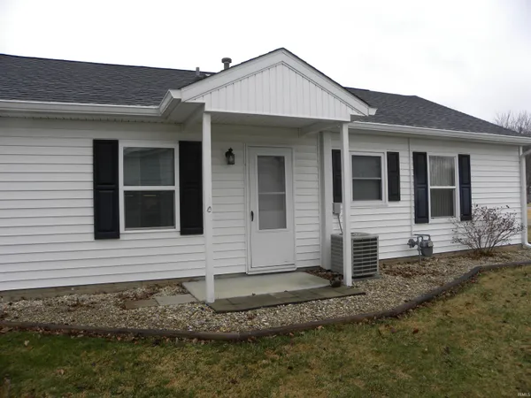$265,000 | 680 East North Street, Spencer, IN 47460