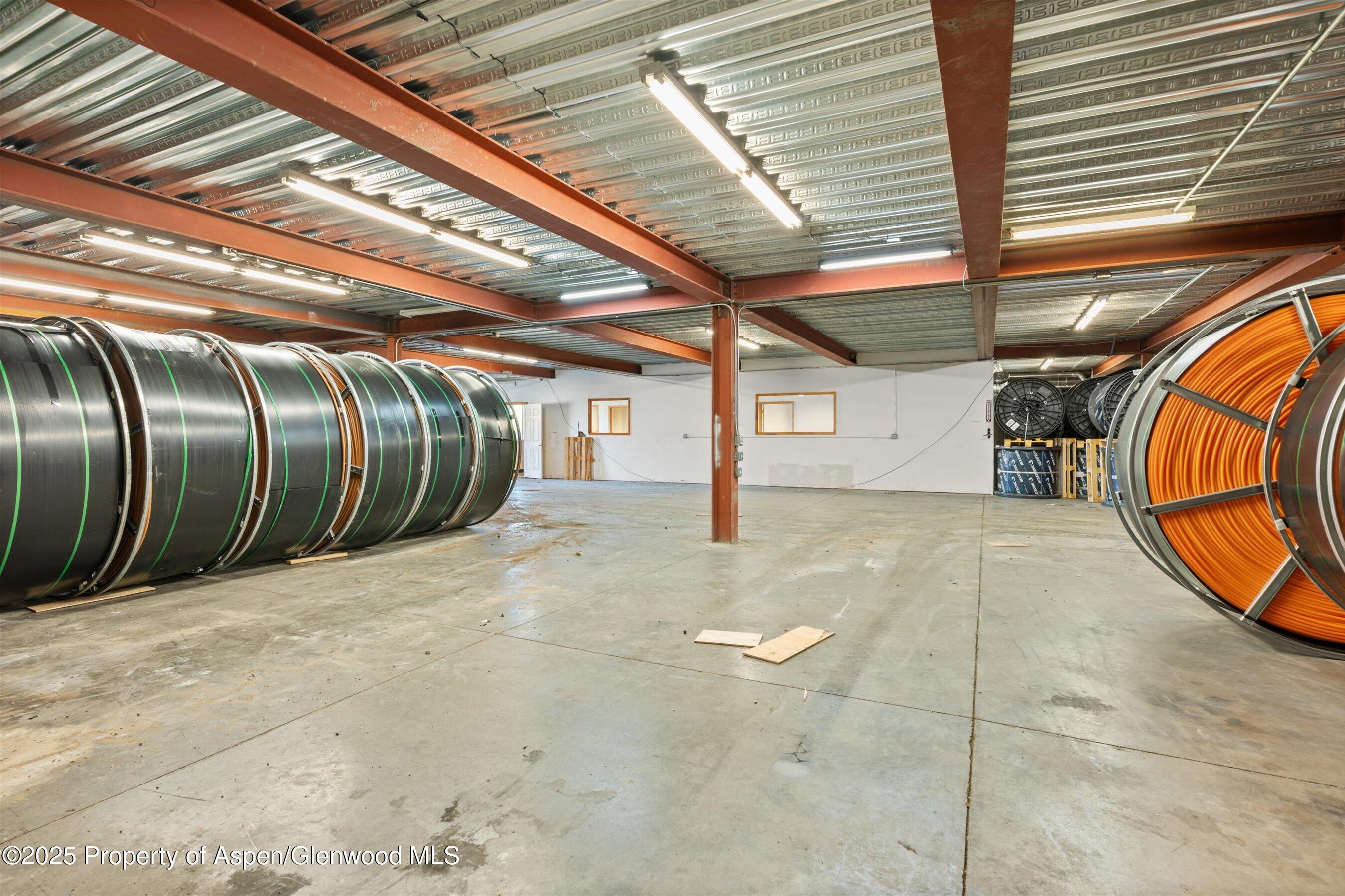 335 County Road, Unit E New Castle, CO 81647 - Photo 5 of 13 35-6420CoRd335_25060435