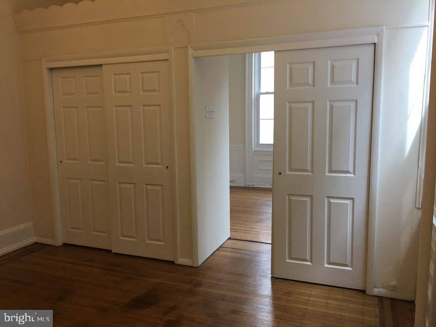 2027 Walnut Street, Unit 1R Philadelphia, PA 19103 - Photo 5 of 9