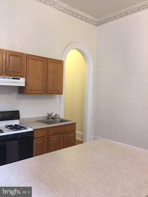 2027 Walnut Street, Unit 1R Philadelphia, PA 19103 - Photo 7 of 9
