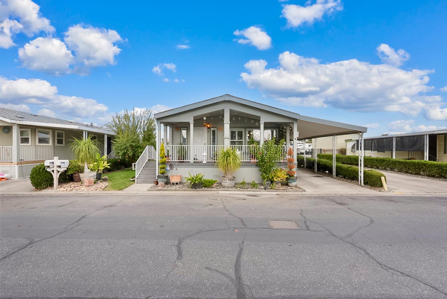 2841 Fowler Road, Unit 33 Ceres, CA 95307 - Photo 1 of 29 a view of a house with backyard and porch