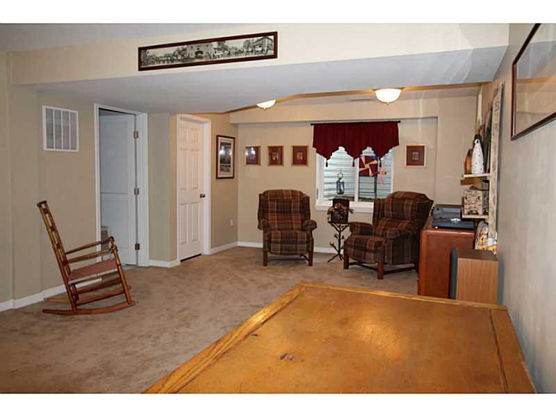 118 Walnut Drive McKees Rocks, PA 15136 - Photo 14 of 18 Basement/Game Room.
