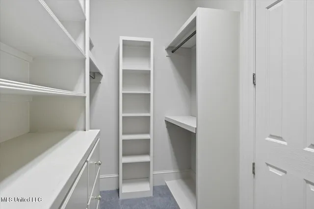 $575,000 | 7 Lafayette Circle, Clinton, MS 39056