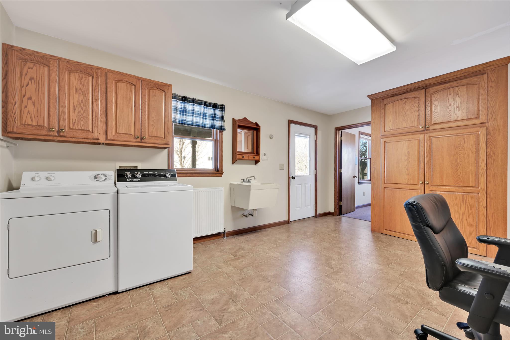 36 Host Road Womelsdorf, PA 19567 - Photo 26 of 78 a view of kitchen with furniture and wooden floor