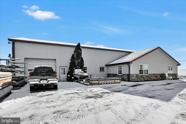 $850,000 | 36 Host Road, Womelsdorf, PA 19567