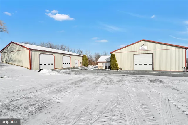 $850,000 | 36 Host Road, Womelsdorf, PA 19567