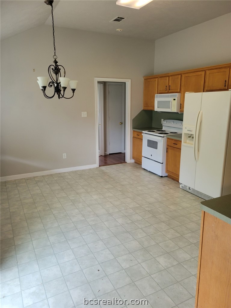 2906 Elise Lane Bryan, TX 77802 - Photo 3 of 11