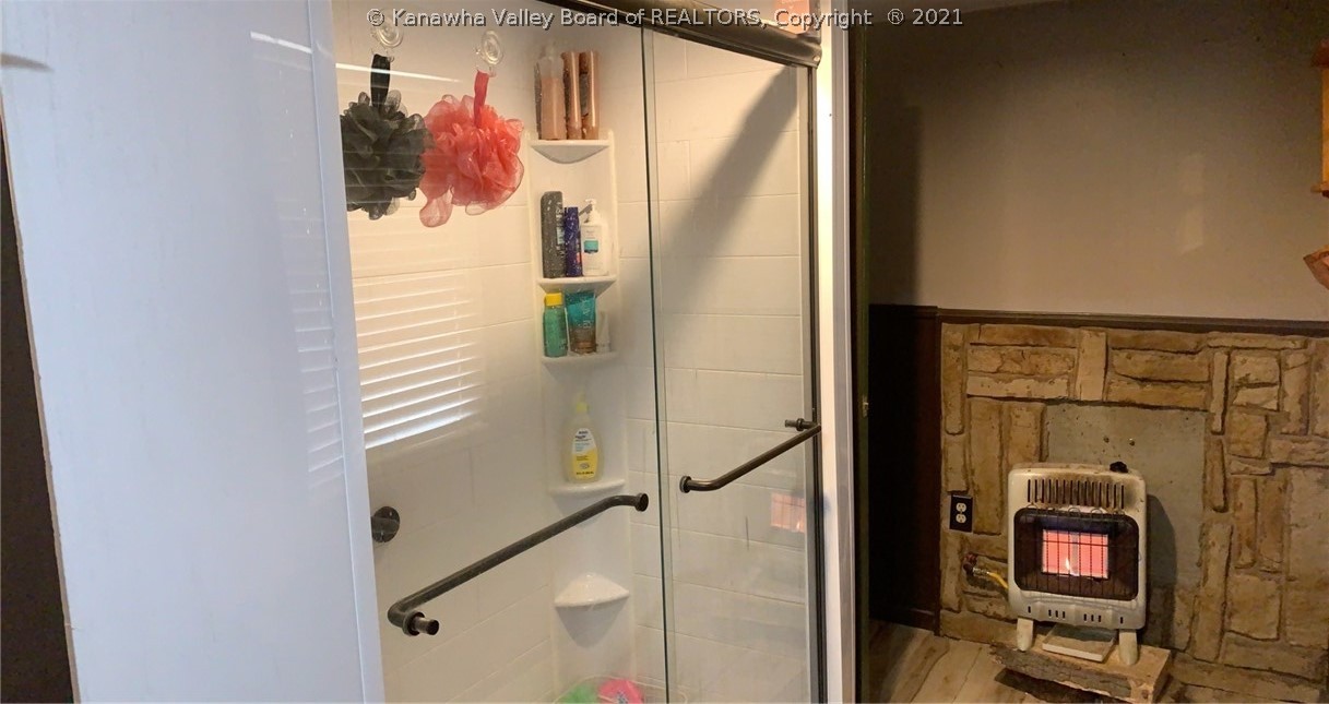 413 Laurel Road Spencer, WV 25276 - Photo 8 of 32 Gallery Image 8