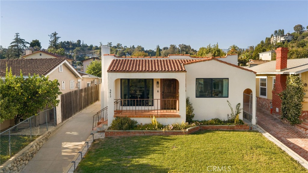 5417 Stratford Road Los Angeles, CA 90042 - Photo 2 of 36