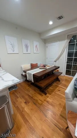 $2,850 | 104 Broughton Avenue, Unit 1B, Bloomfield, NJ 07003