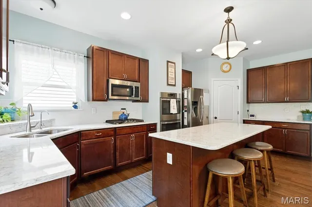 $529,000 | 17667 Trailmark Court, Eureka, MO 63025