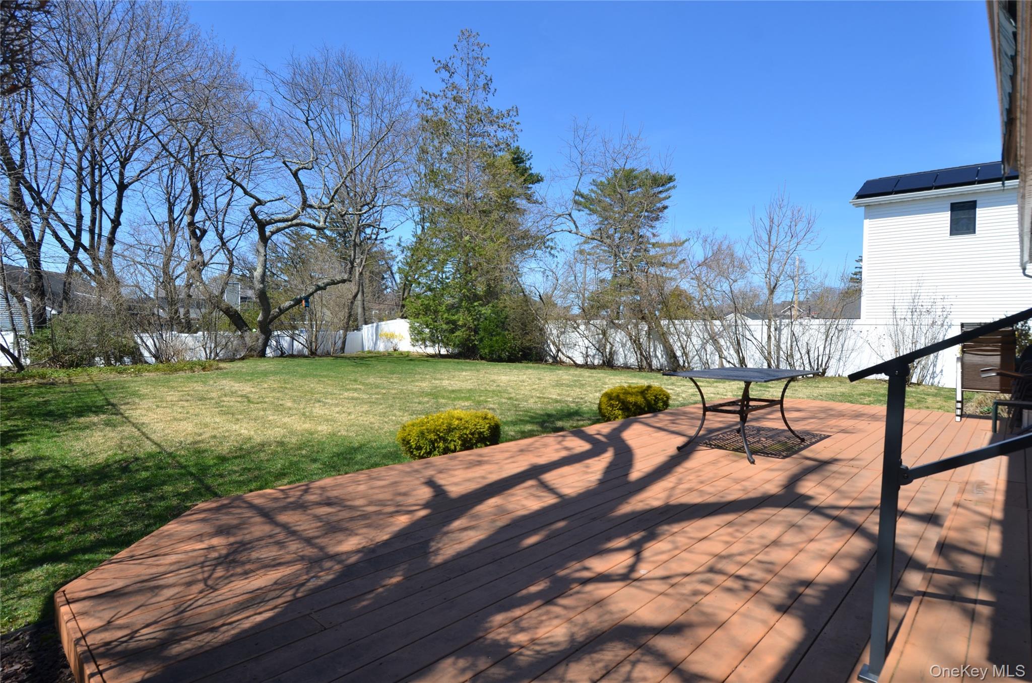 76 Diamond Drive Plainview, NY 11803 - Photo 11 of 14
