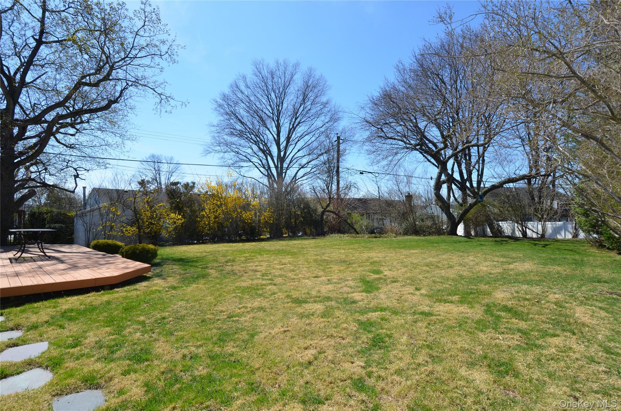 76 Diamond Drive Plainview, NY 11803 - Photo 14 of 14