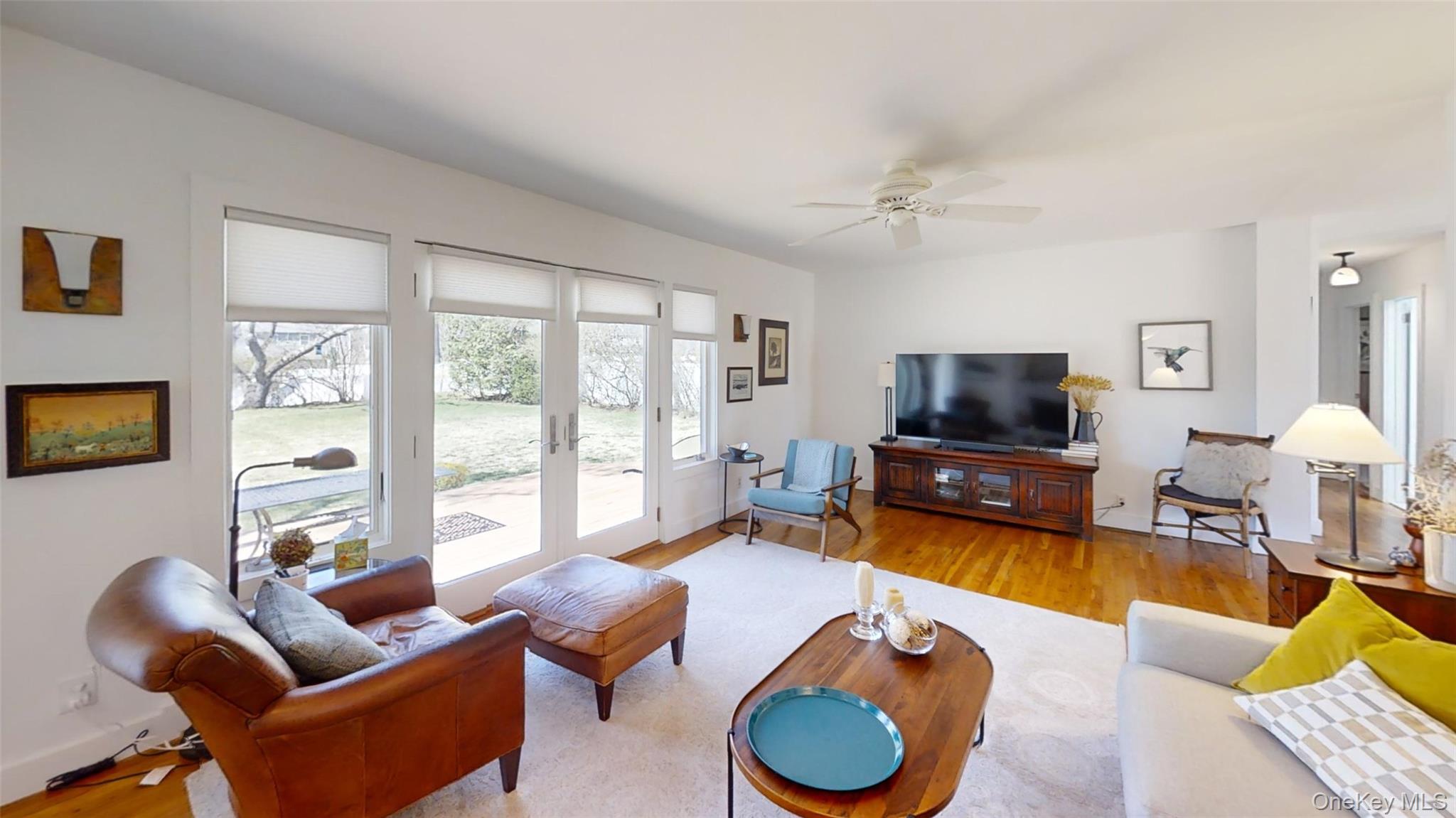 76 Diamond Drive Plainview, NY 11803 - Photo 5 of 14