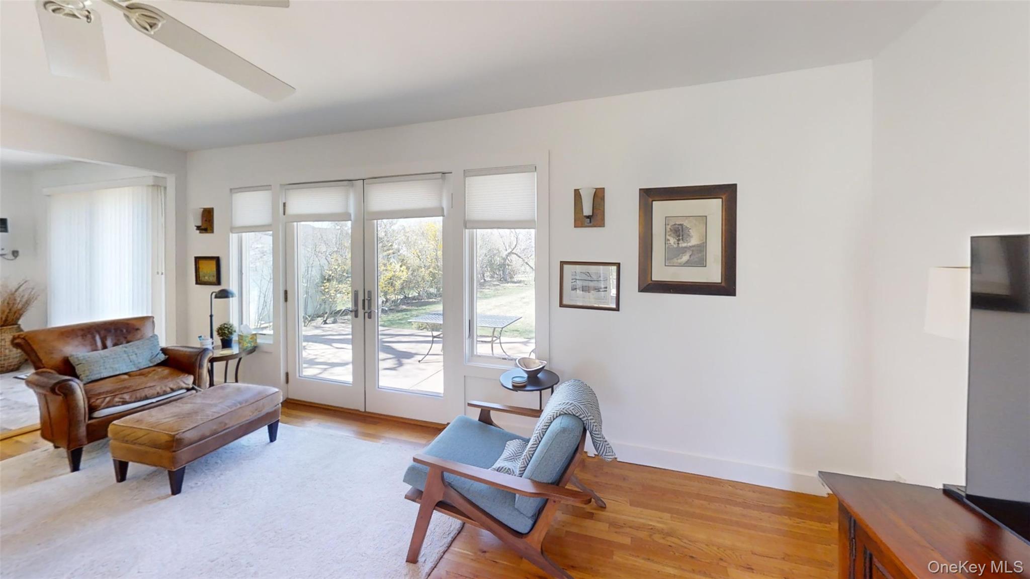 76 Diamond Drive Plainview, NY 11803 - Photo 6 of 14